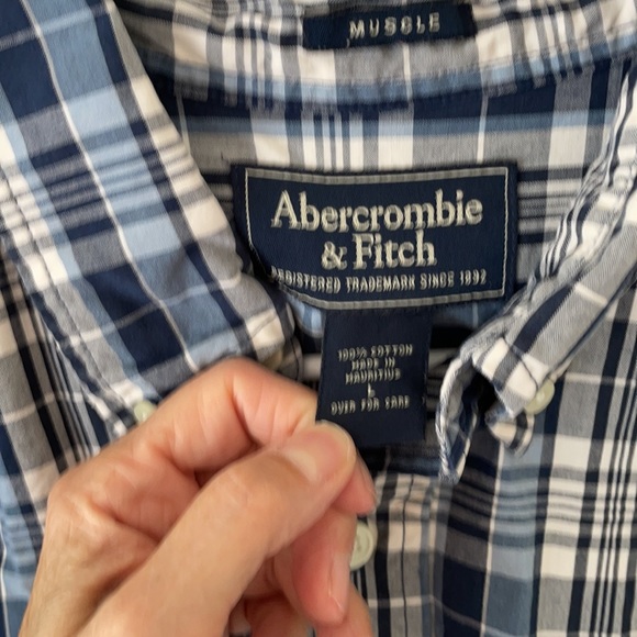Abercrombie and Fitch button up - Picture 3 of 5